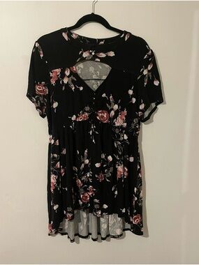 Torrid Black Short Mini Babydoll Dress Floral Flowers Print Cutout Size 1 1X